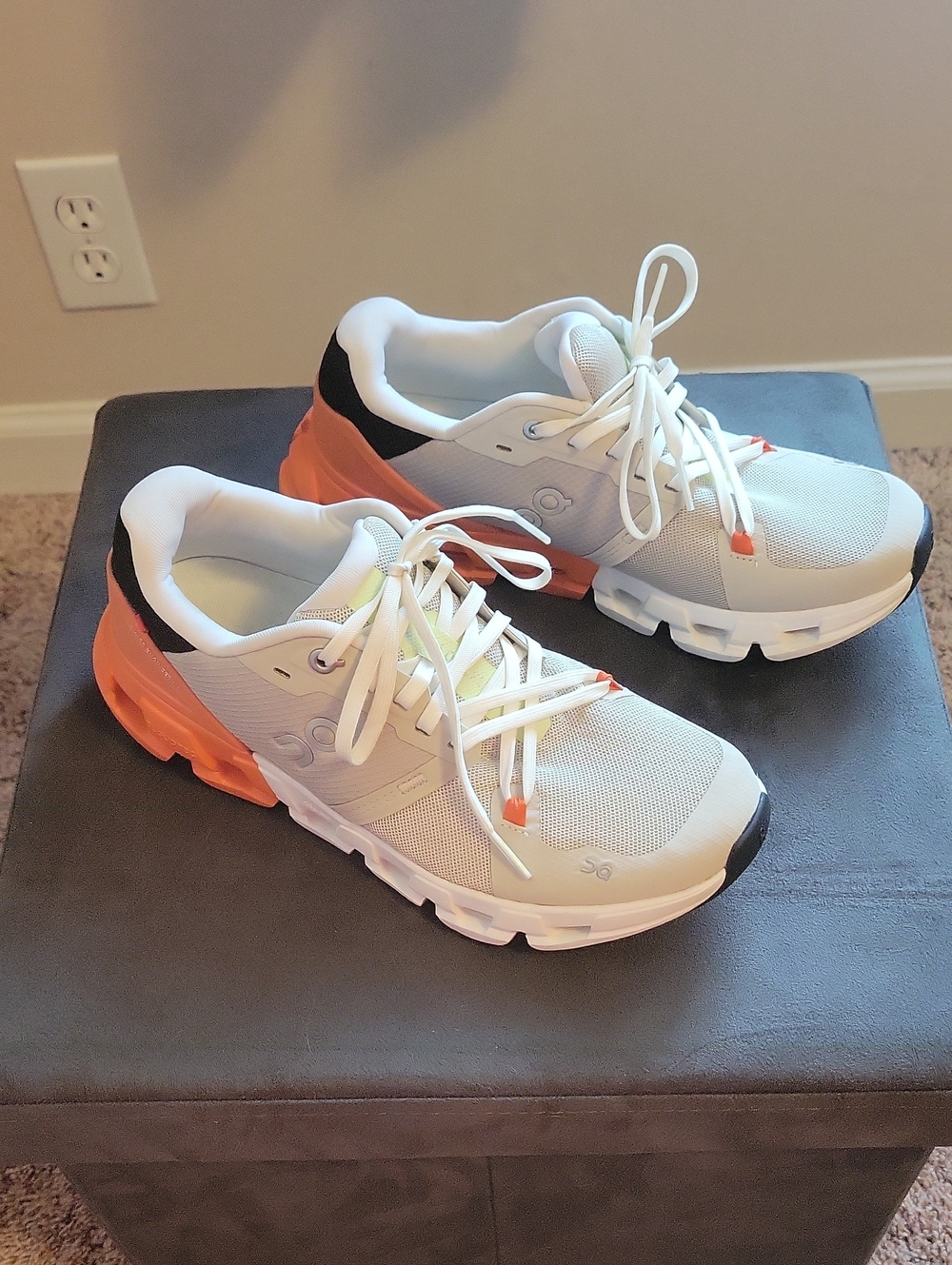 On Running Womens Cloudfly